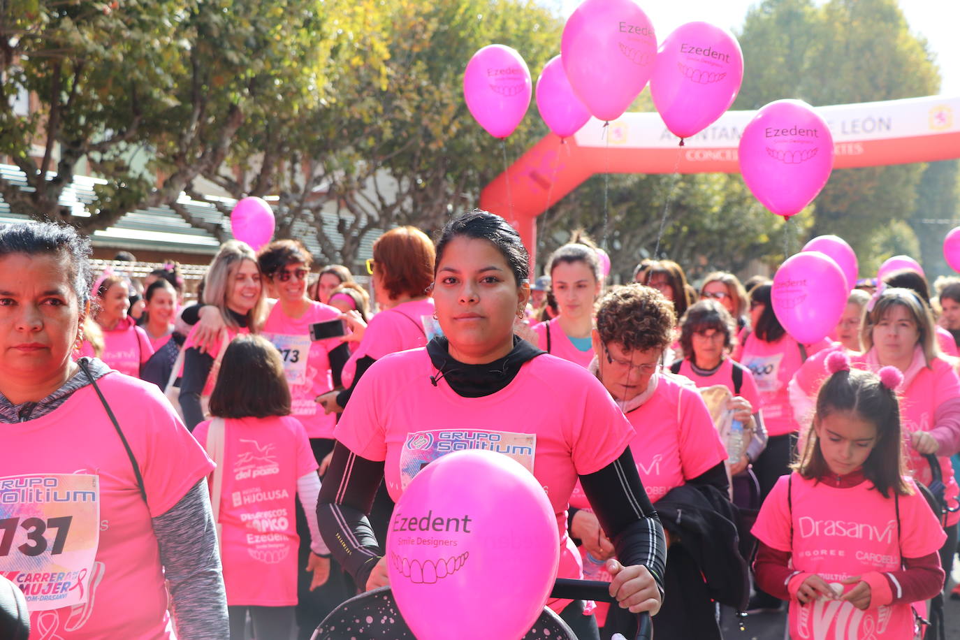 La ciudad de León acoge una nueva carrera de la lucha contra el cáncer de mama.