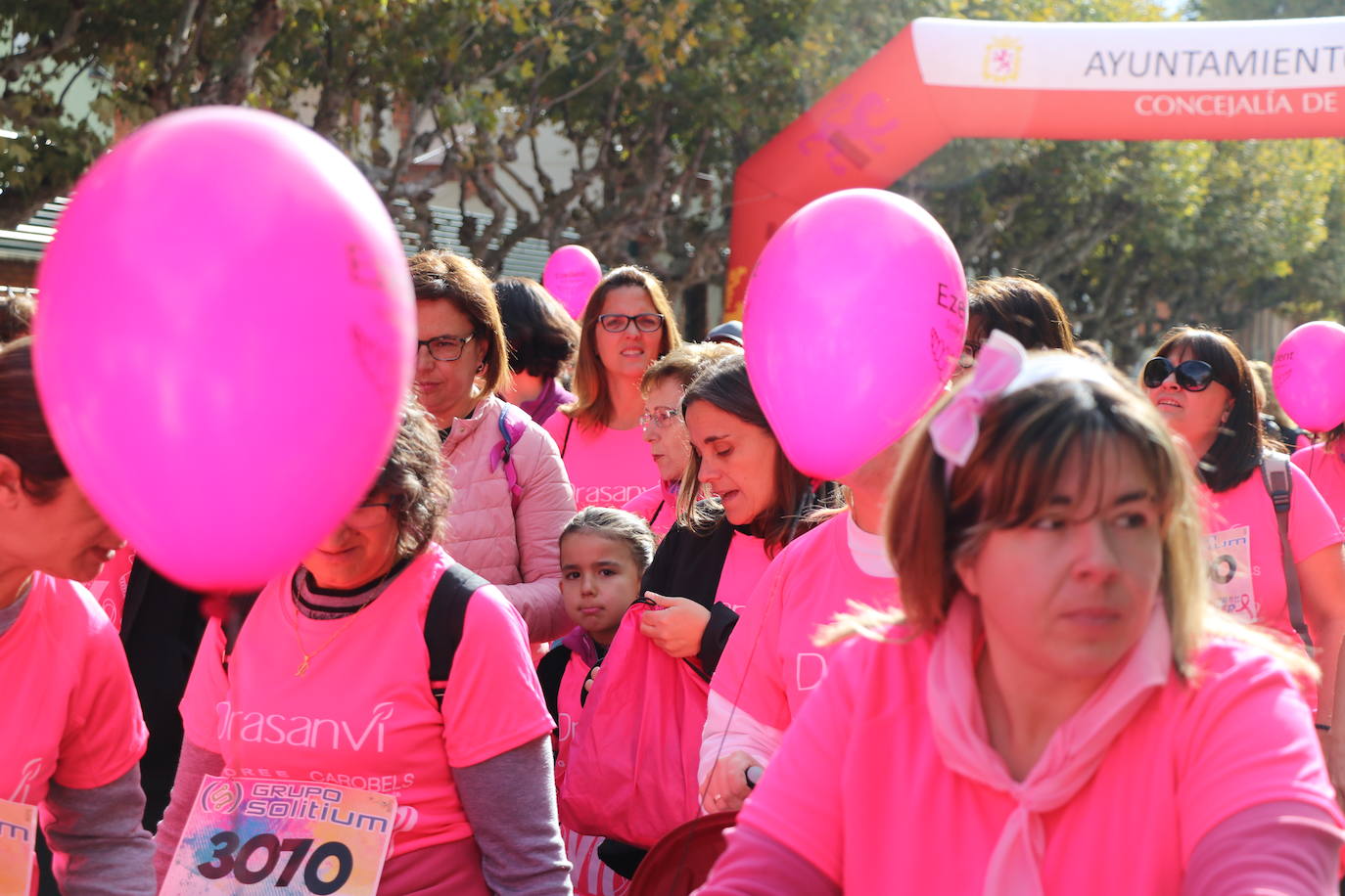 La ciudad de León acoge una nueva carrera de la lucha contra el cáncer de mama.