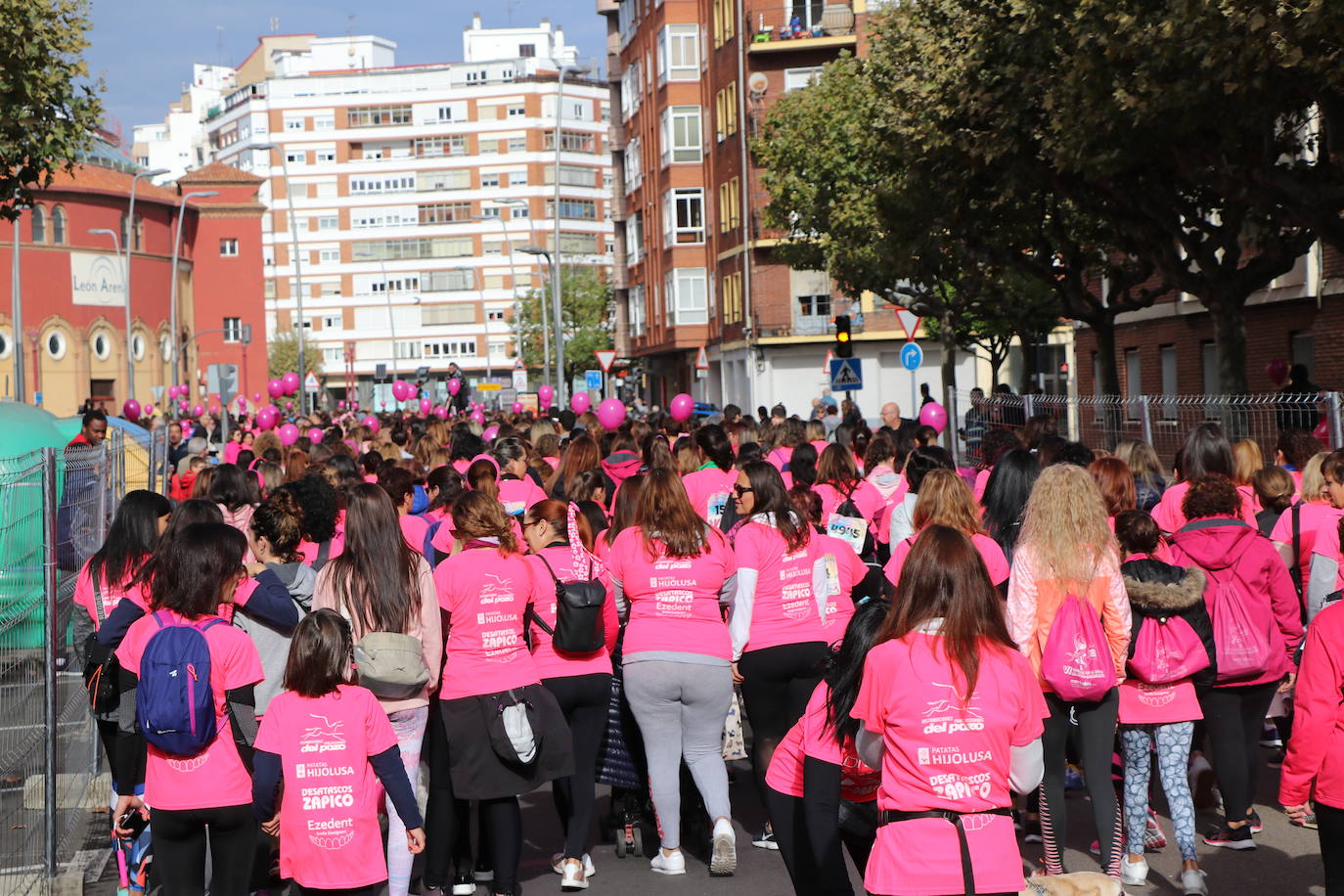 La ciudad de León acoge una nueva carrera de la lucha contra el cáncer de mama.