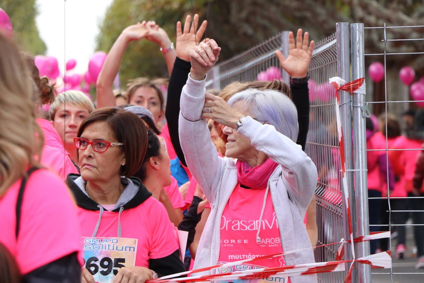 La ciudad de León acoge una nueva carrera de la lucha contra el cáncer de mama.