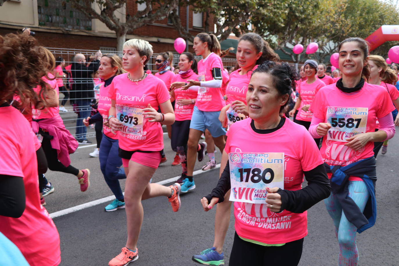 La ciudad de León acoge una nueva carrera de la lucha contra el cáncer de mama.