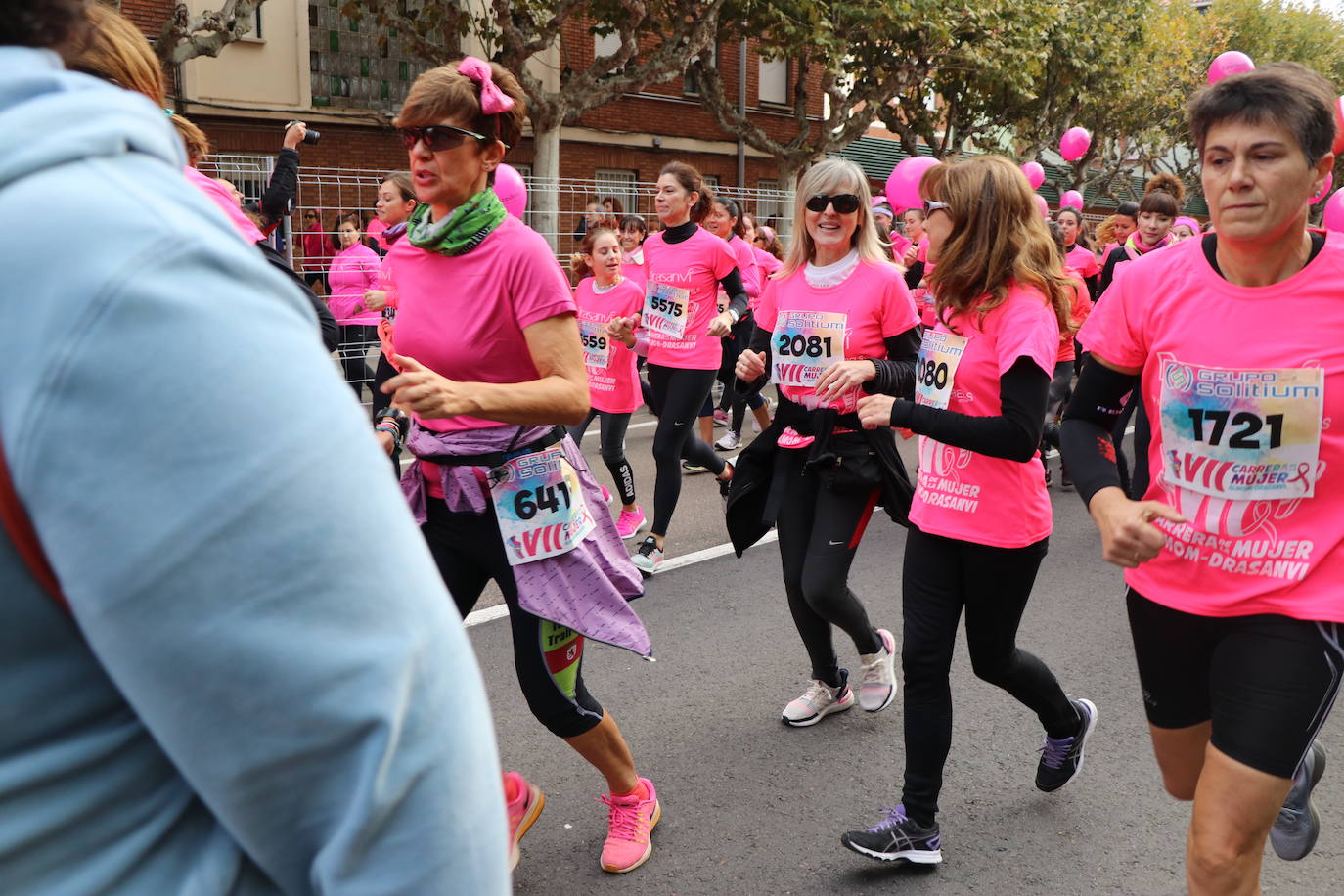 La ciudad de León acoge una nueva carrera de la lucha contra el cáncer de mama.