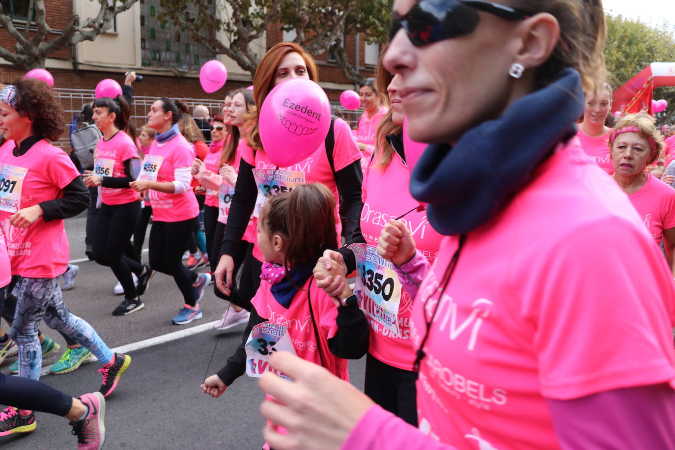 La ciudad de León acoge una nueva carrera de la lucha contra el cáncer de mama.