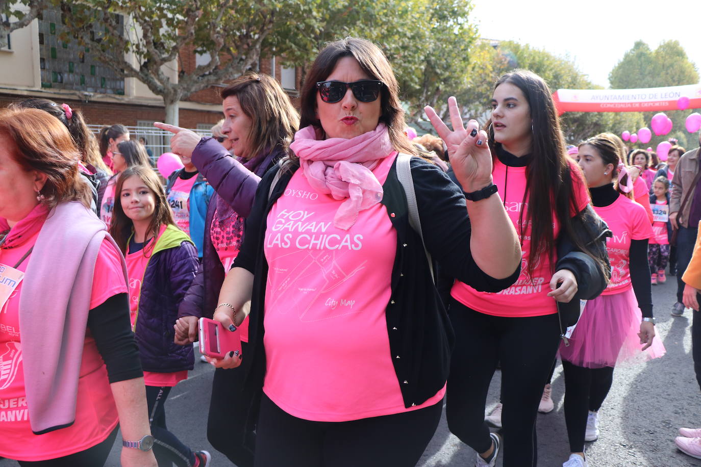La ciudad de León acoge una nueva carrera de la lucha contra el cáncer de mama.
