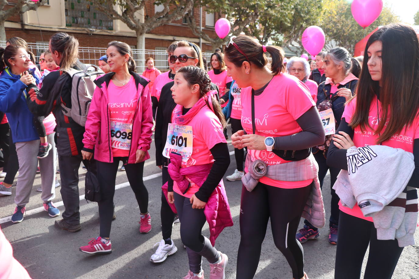La ciudad de León acoge una nueva carrera de la lucha contra el cáncer de mama.