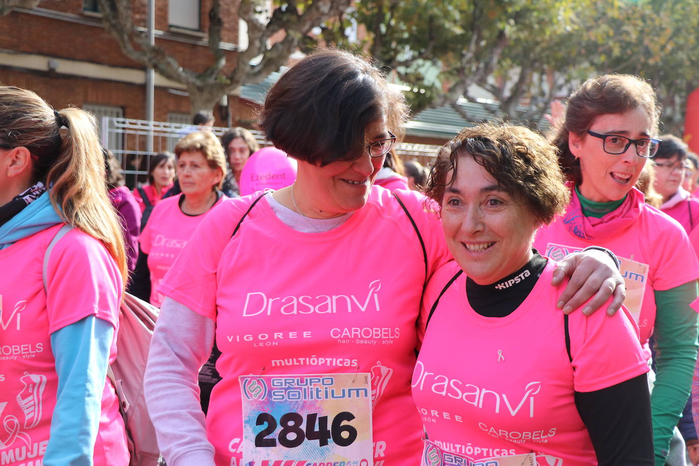 La ciudad de León acoge una nueva carrera de la lucha contra el cáncer de mama.