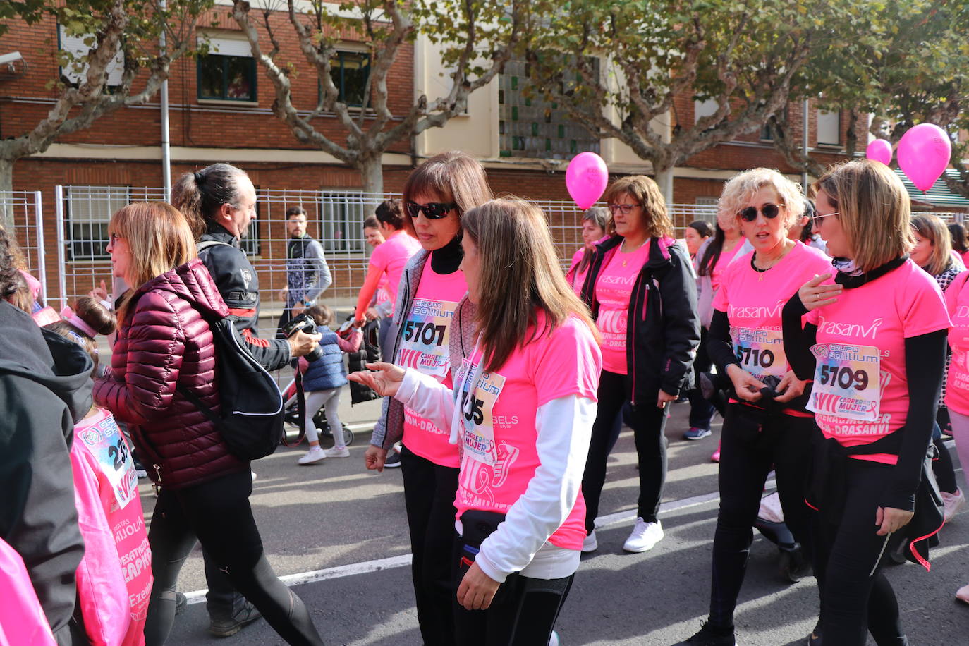 La ciudad de León acoge una nueva carrera de la lucha contra el cáncer de mama.