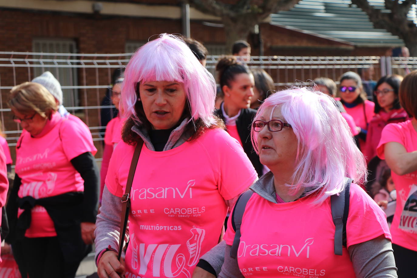La ciudad de León acoge una nueva carrera de la lucha contra el cáncer de mama.