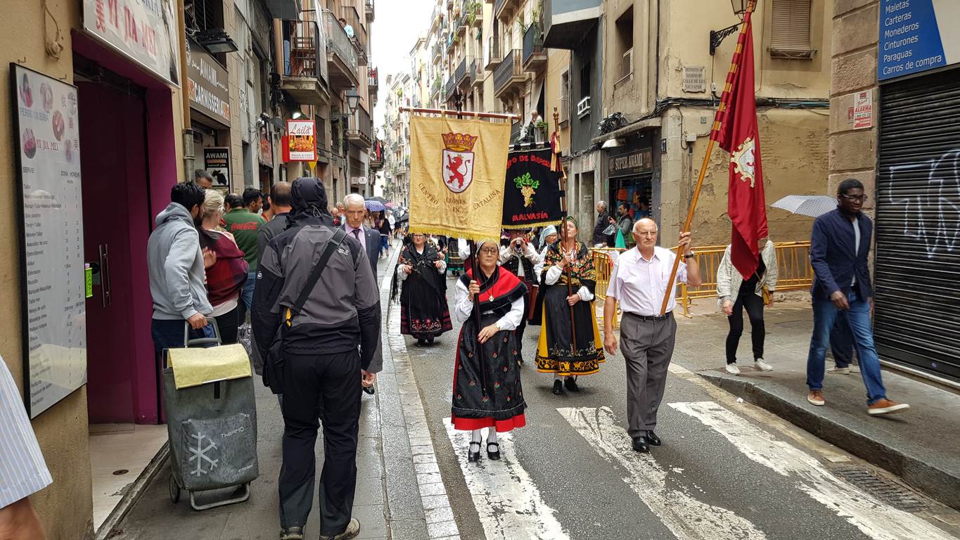 León pierde una de sus mejores embajadas y cierra la 'Casa de León' en Barcelona por la falta de apoyo institucional. En las fotografías, actos conmemorativos en 2018.