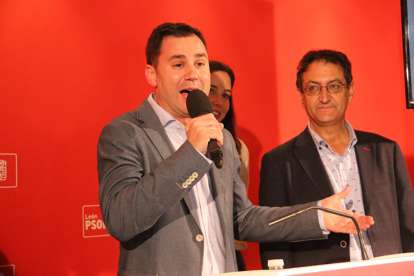 Fotos: El PSOE inicia la campaña electoral en León