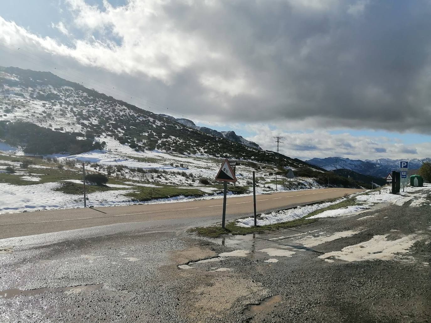 Fotos: La nieve tiñe de blanco a la provincia leonesa