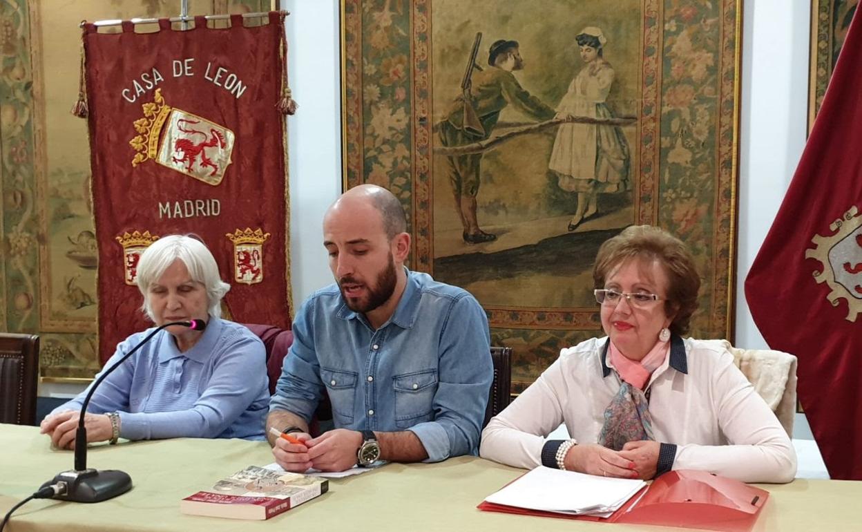 Imagen de un instante de la presentación del libro en la Casa de León en Madrid.