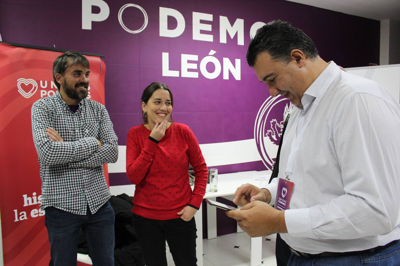 Fotos: Unidas Podemos sigue el recuento de las Elecciones Generales