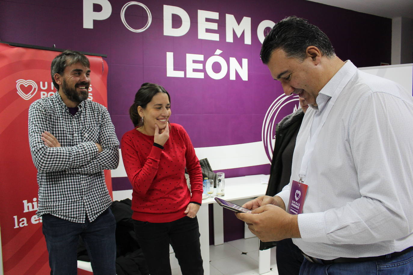 Fotos: Unidas Podemos sigue el recuento de las Elecciones Generales