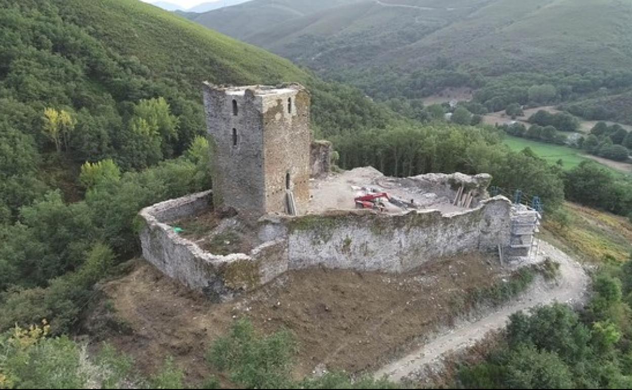 Arranca la construcción urgente de una cubierta para proteger el aljibe del castillo de Balboa