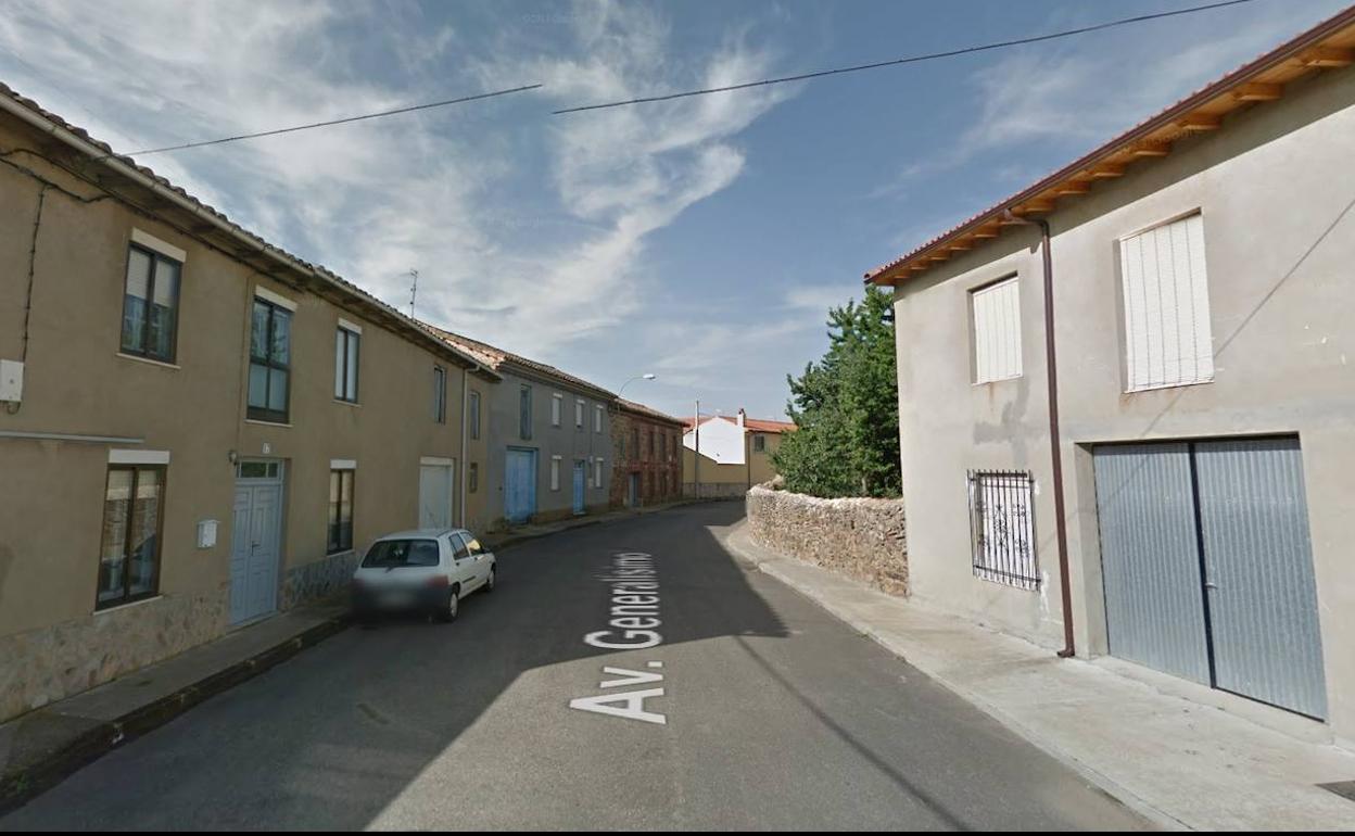 Avenida Generalísimo en Fresno de la Valduerna.