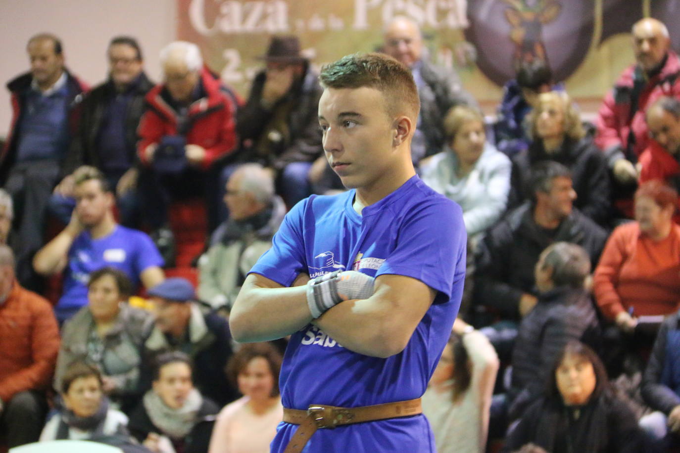 Fotos: La Montaña y La Ribera se miden Boñar