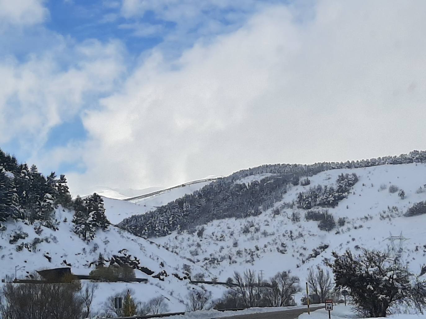 Fotos: Un paisaje invernal en León