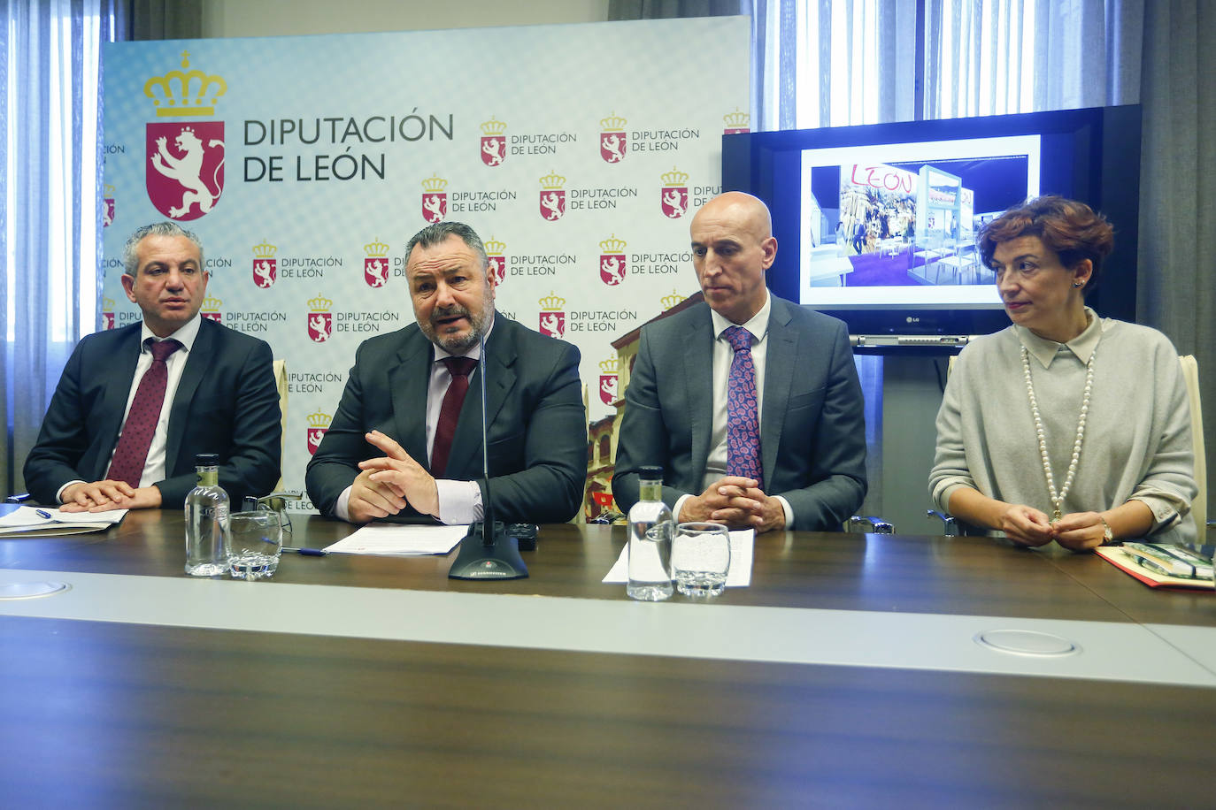 Fotos: Presentación de la oferta de Intur de León