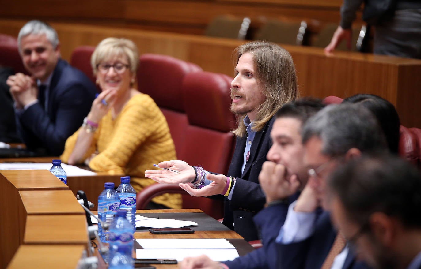 Fotos: Pleno de las Cortes de Castilla y León