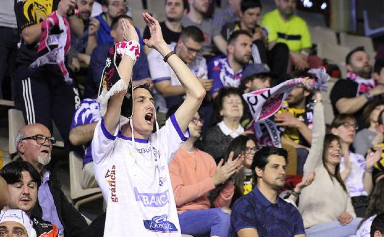 Aficionados del Abanca Ademar.