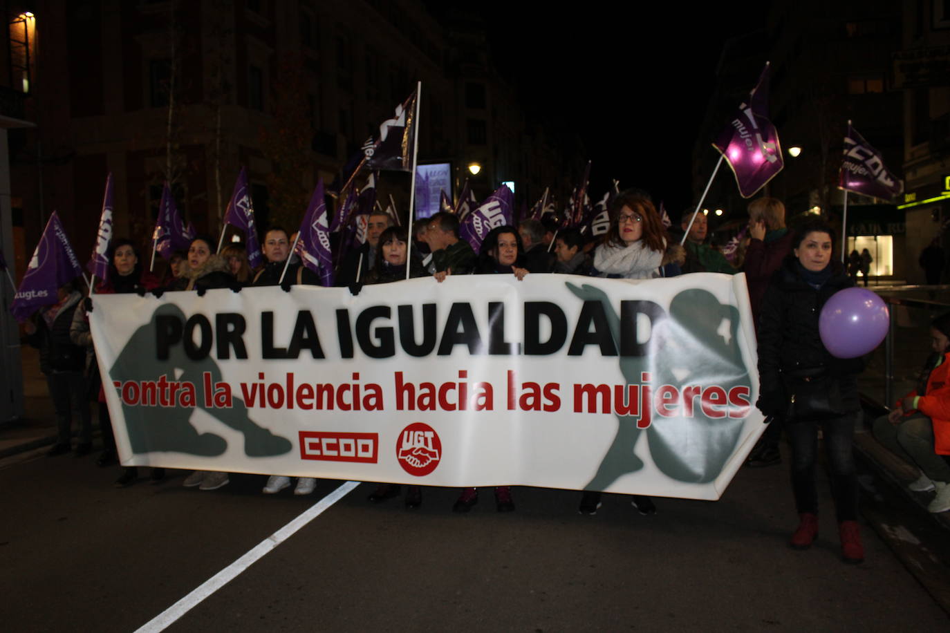 Fotos: Manifestación por el Día Internacional Contra la Violencia Machista