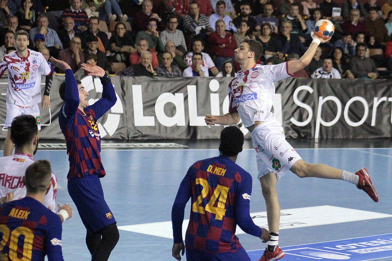 Fotos: Las imágenes del Abanca Ademar-Barça