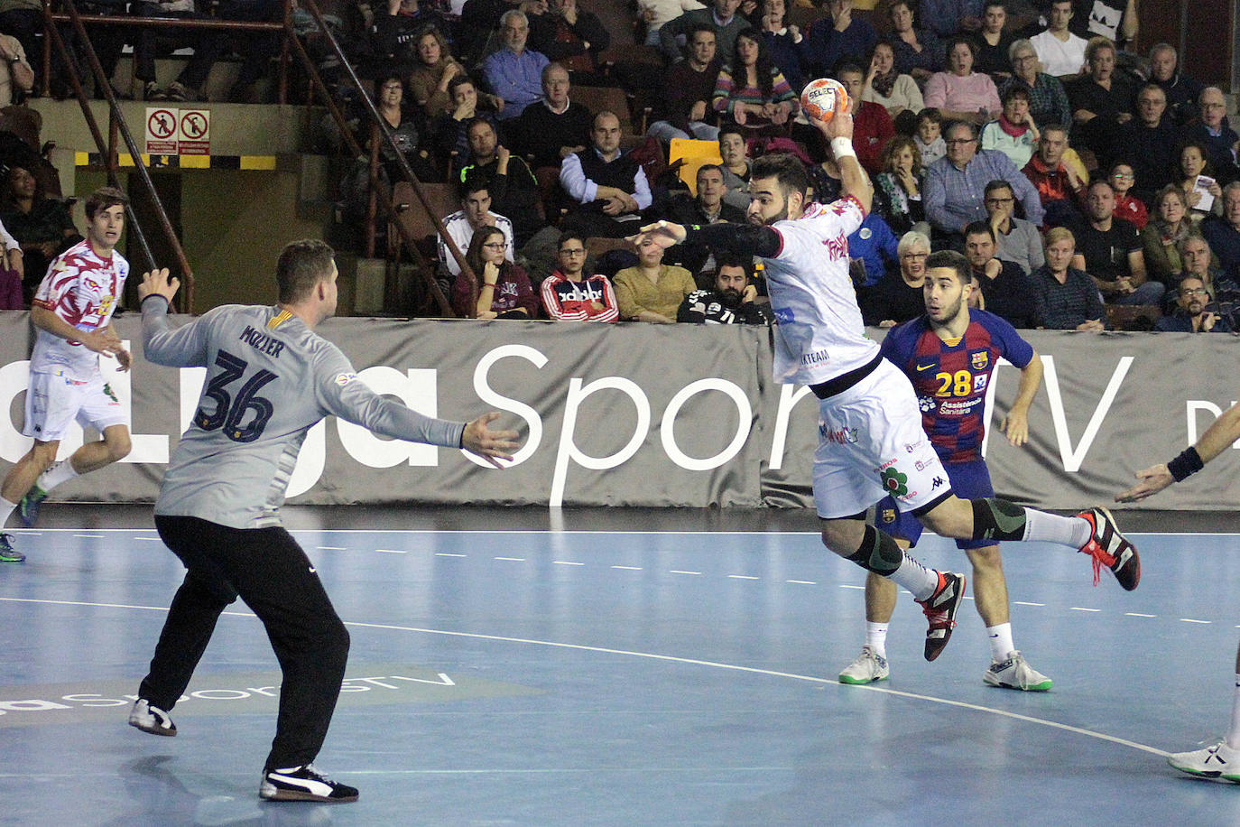 Fotos: Las imágenes del Abanca Ademar-Barça