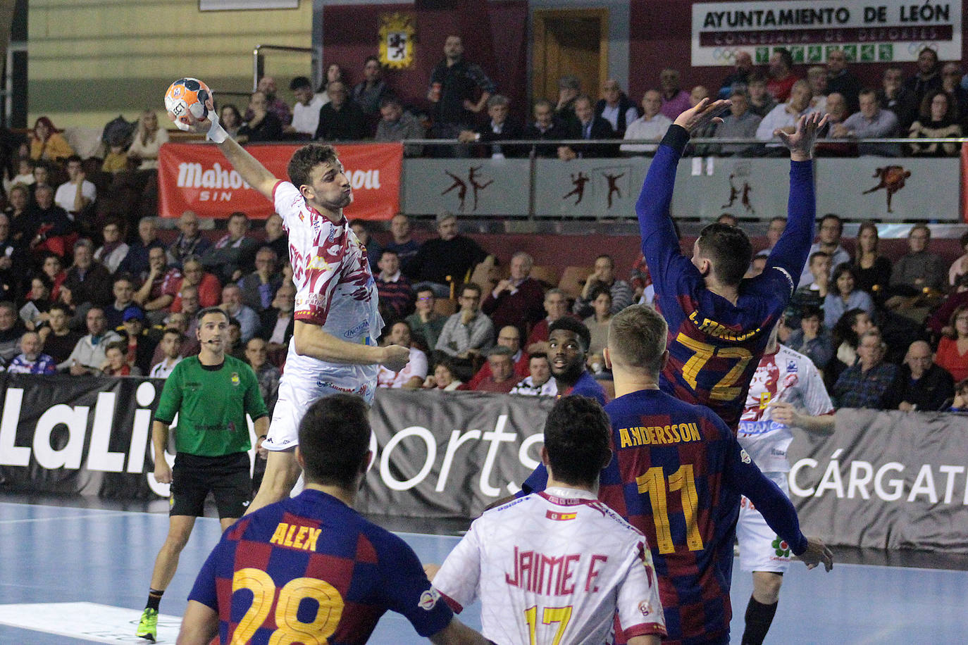 Fotos: Las imágenes del Abanca Ademar-Barça