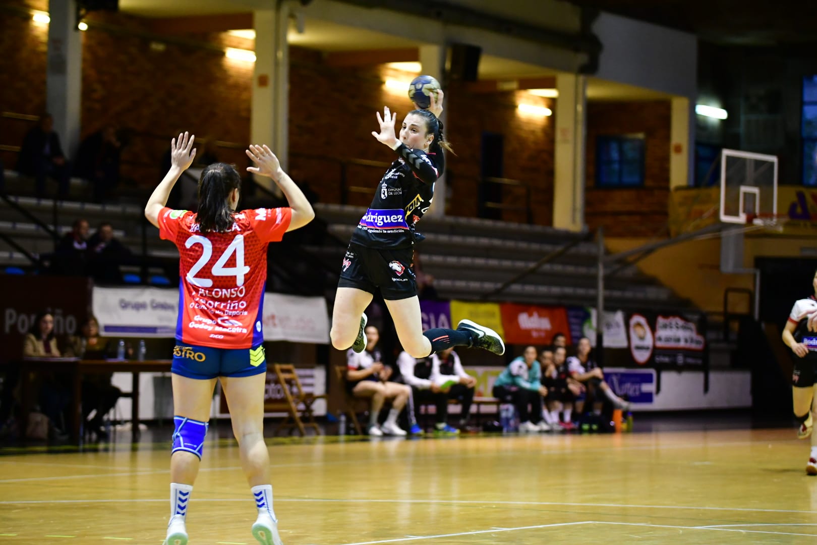 Fotos: Derrota del Rodríguez Cleba ante Porriño