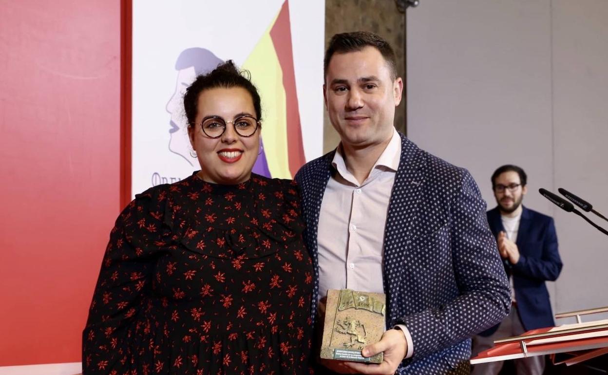 Juventudes Socialistas de León homenajea la figura de Encina Cendón en su labor por la recuperación de la memoria histórica