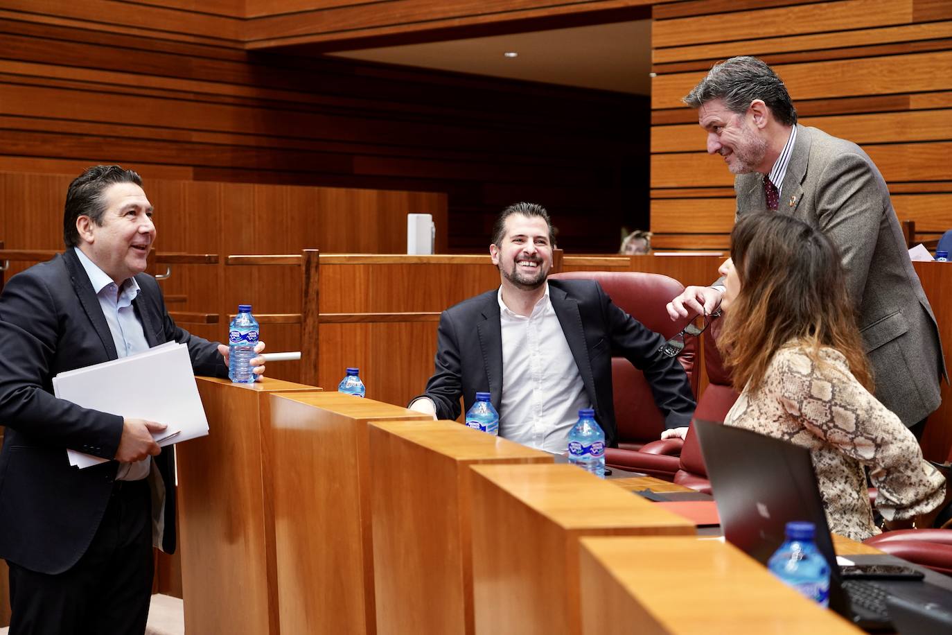 Fotos: Pleno de las Cortes