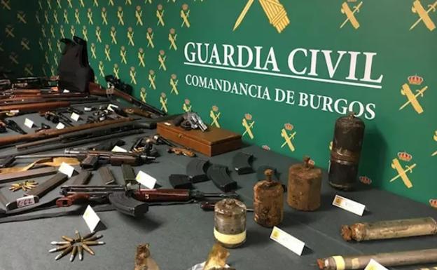 Arsenal incautado en la vivienda del hombre en Miranda de Ebro. 