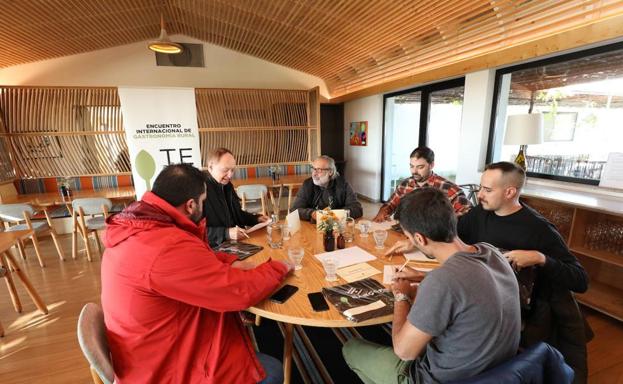 Los chefs elaboran la 'Declaración de Zafra' en las instalaciones de la bodega lusa de Herdade do Esporão.