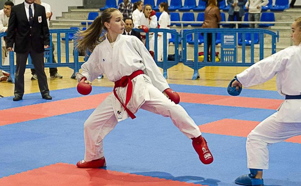 Tania Fernández, durante una competición.