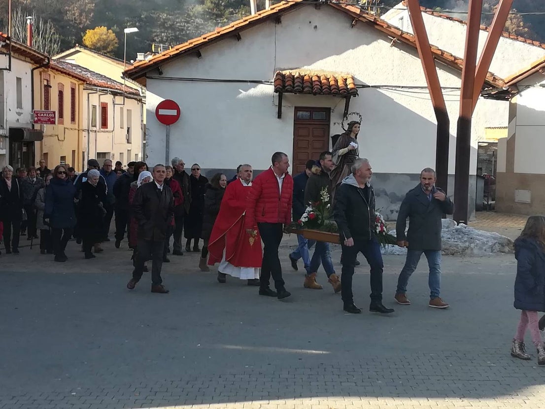 Fotos: Santa Lucía de Gordón celebra Santa Bárbara