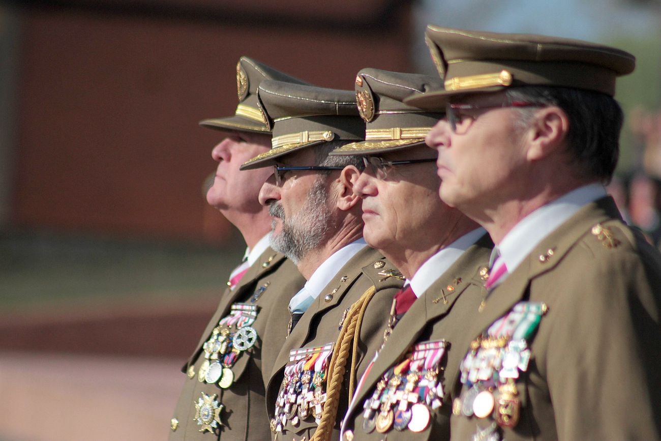 La base Conde de Gazola acoge el tradicional homenaje a Santa Bárbara.