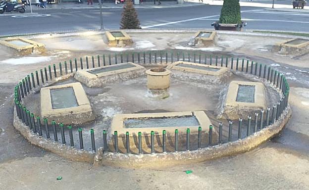 Centro de la fuente de Santo Domingo. 