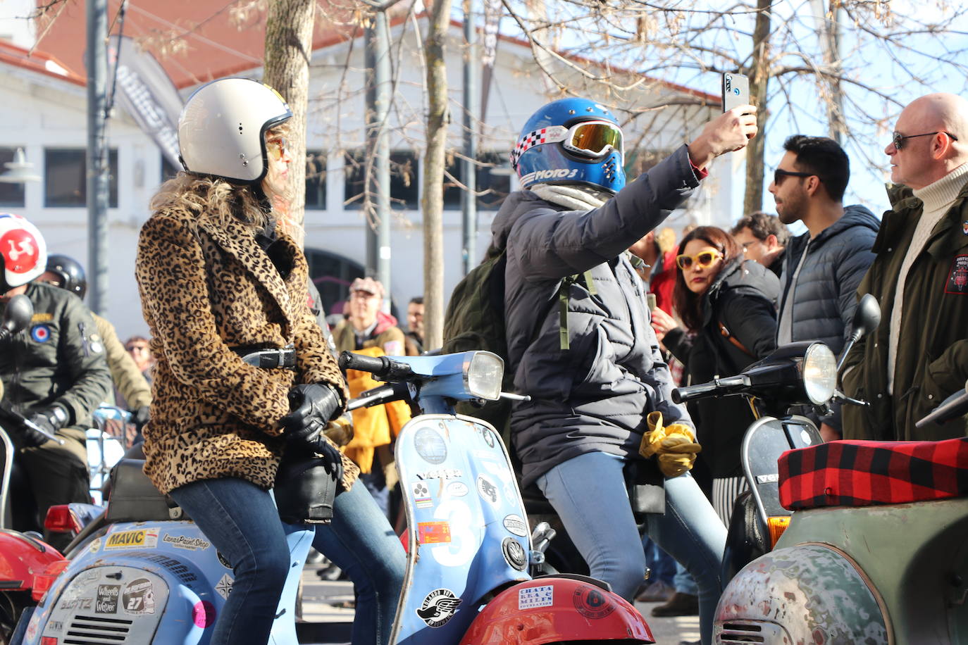 Fotos: Scooters y Lambrettas toman el Espacio Vías