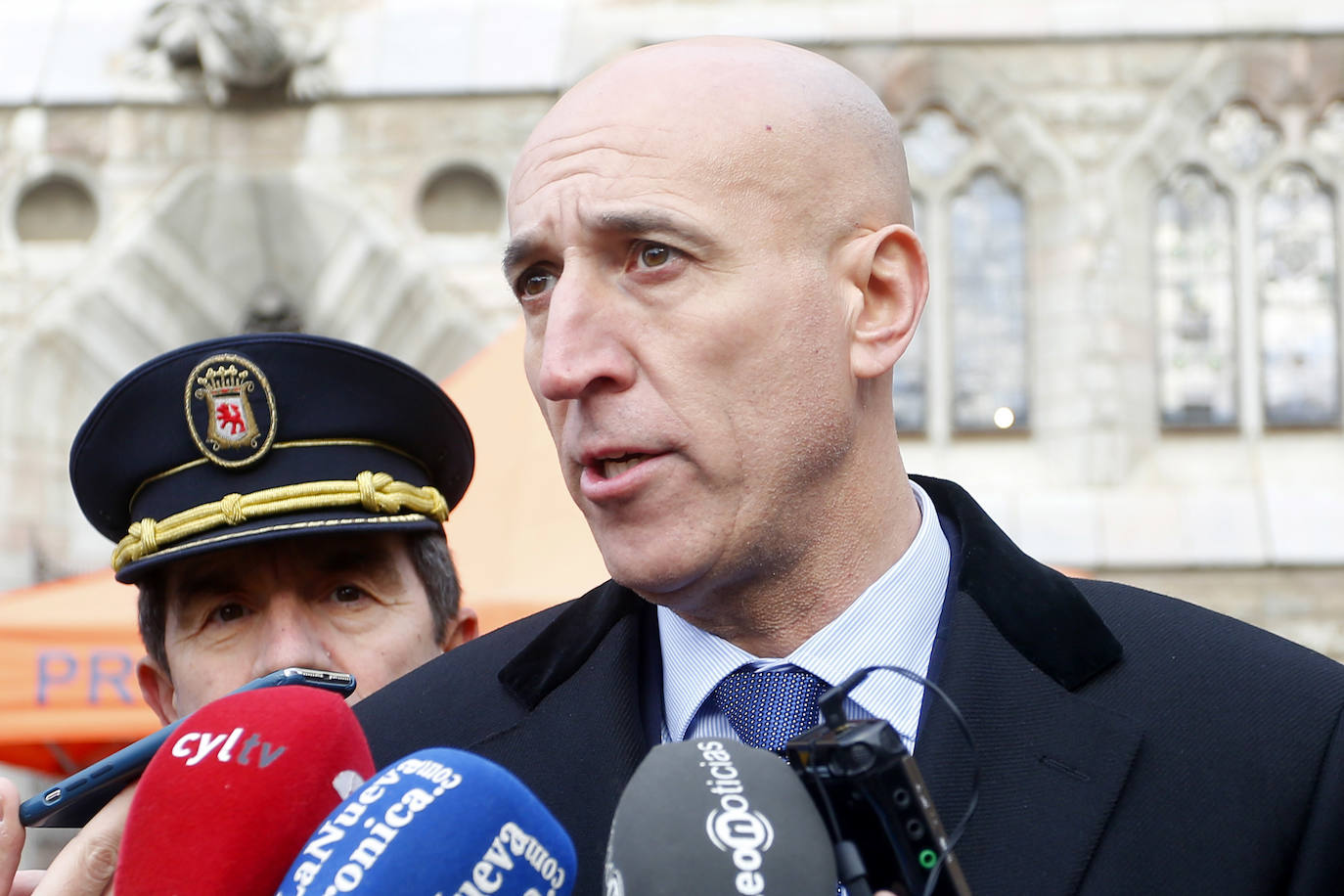 La ciudad de León muestra en una exposición los recursos de los que dispone este cuerpo y rendirá homenaje a los voluntarios más veteranos