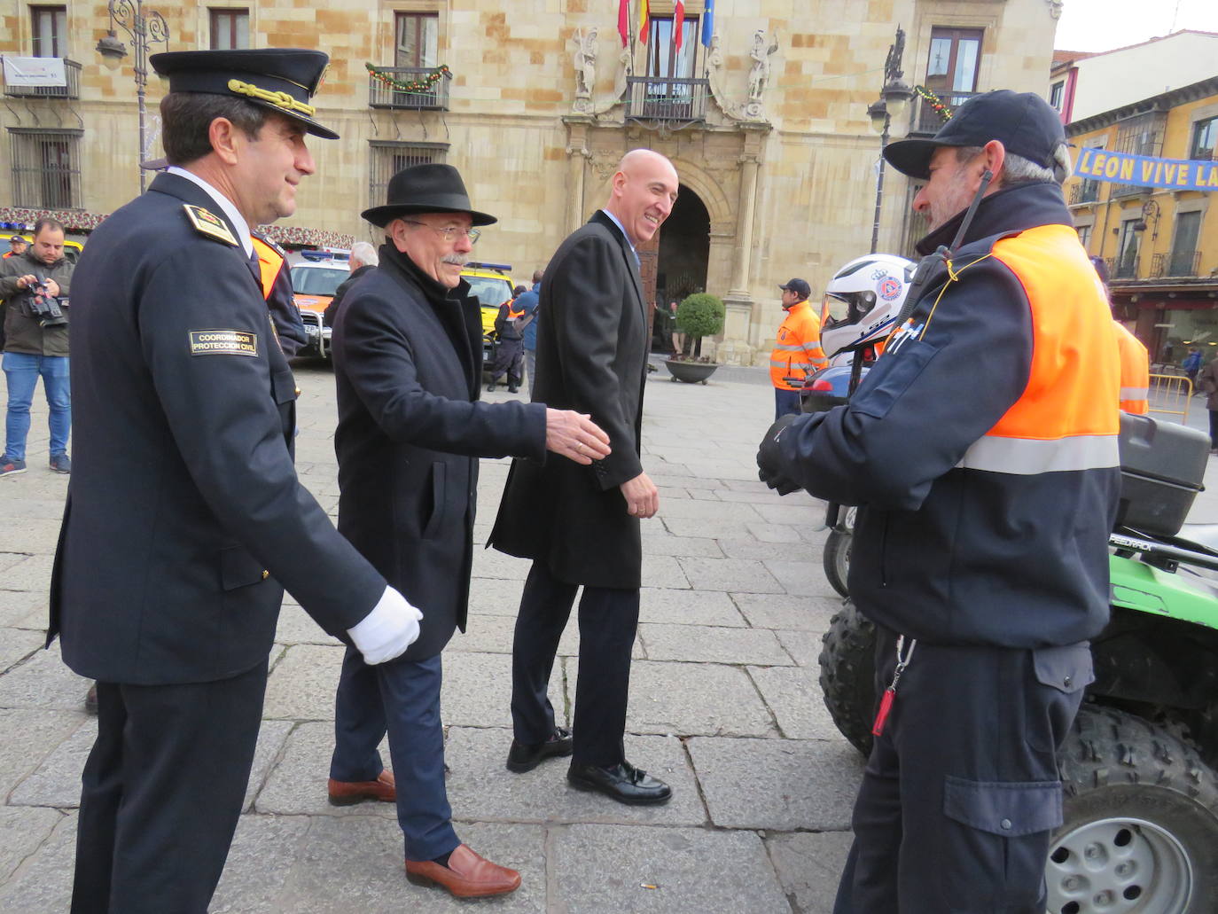 La ciudad de León muestra en una exposición los recursos de los que dispone este cuerpo y rendirá homenaje a los voluntarios más veteranos