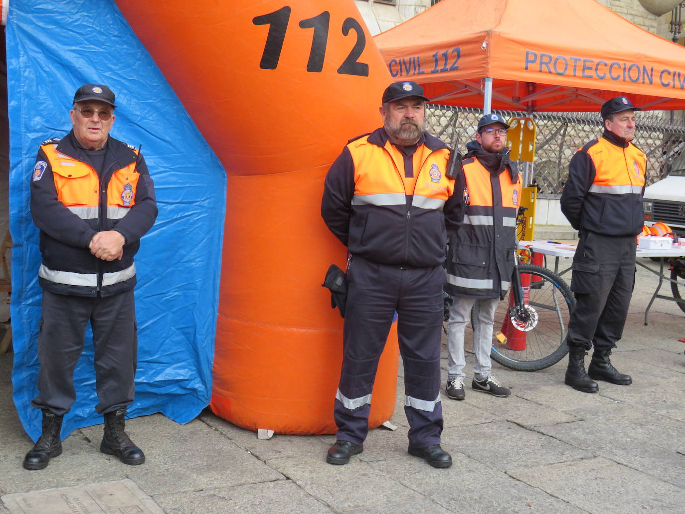 La ciudad de León muestra en una exposición los recursos de los que dispone este cuerpo y rendirá homenaje a los voluntarios más veteranos