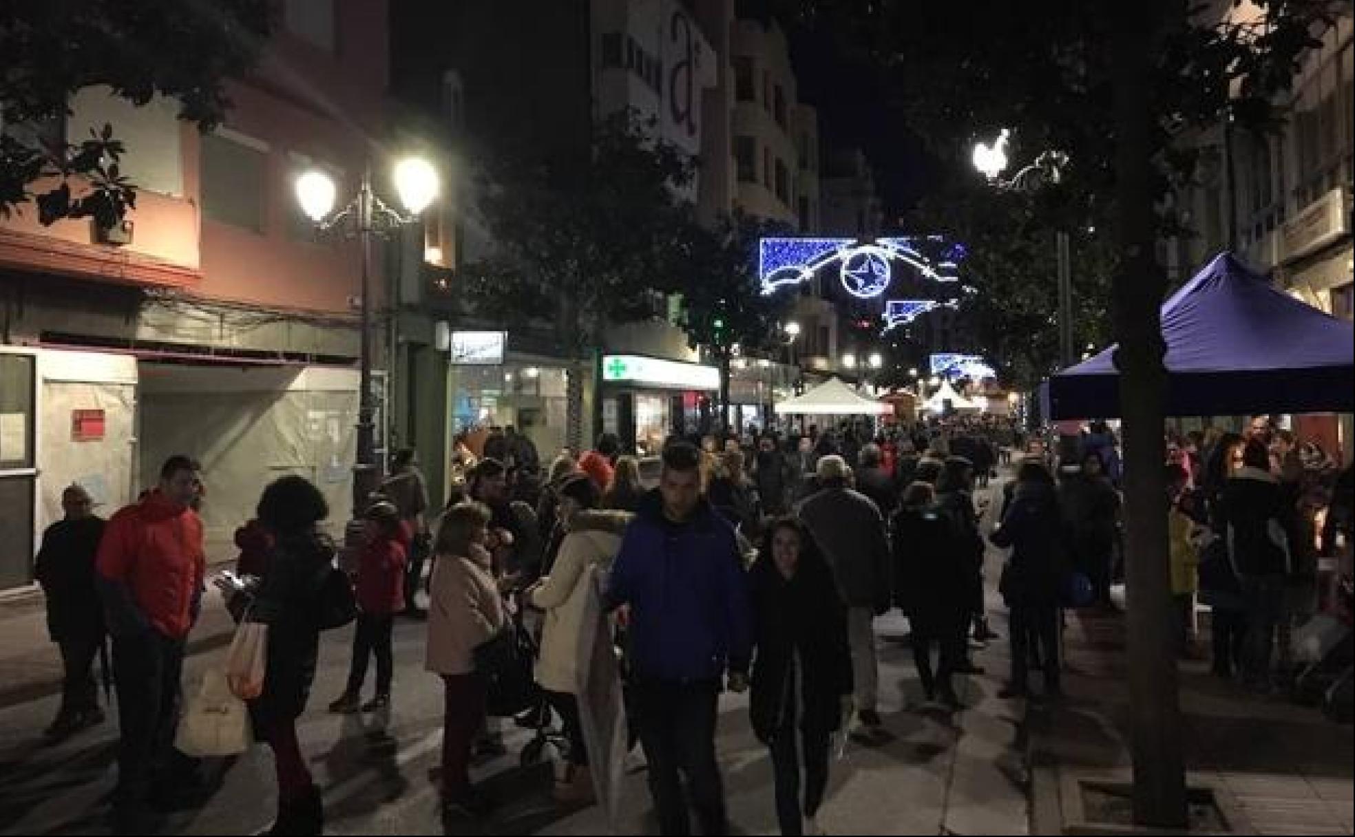 Festival de Navidad en la avenida de La Puebla.