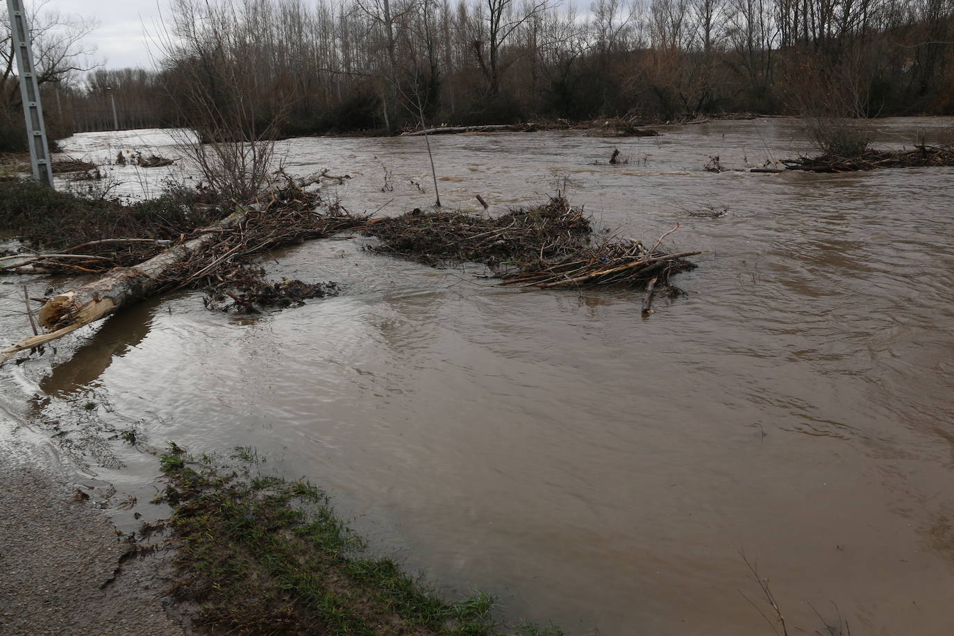 Fotos: Villaverde de Arriba, bajo el agua