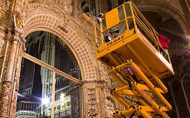 Del rosetón al trascoro, la Catedral de León no termina las obras