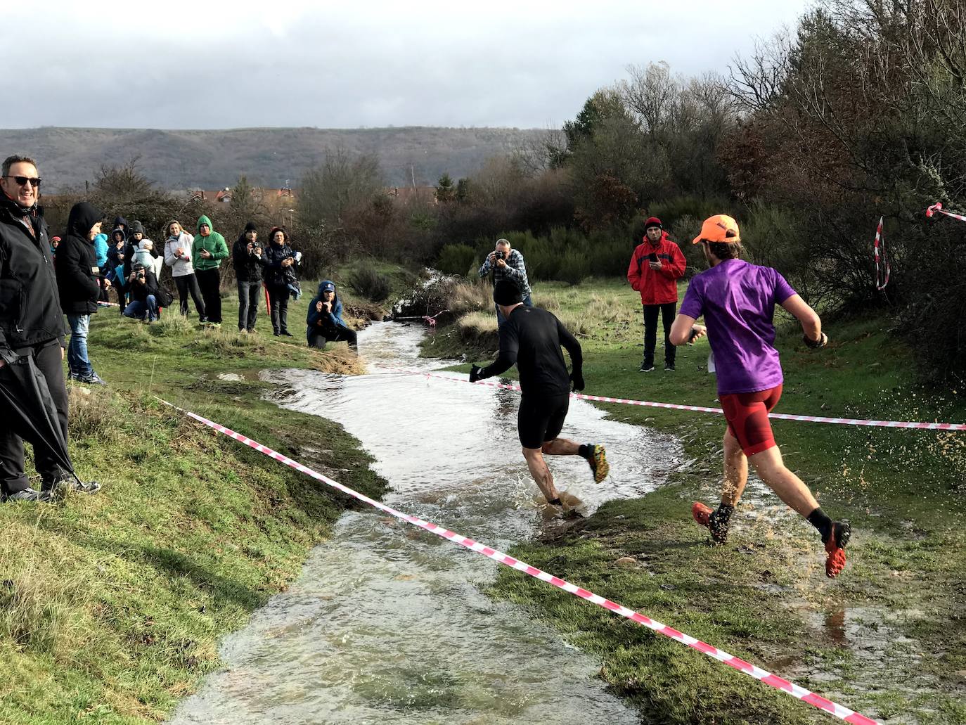Fotos: Las mejores imágenes del Cross Navideño de Lorenzana