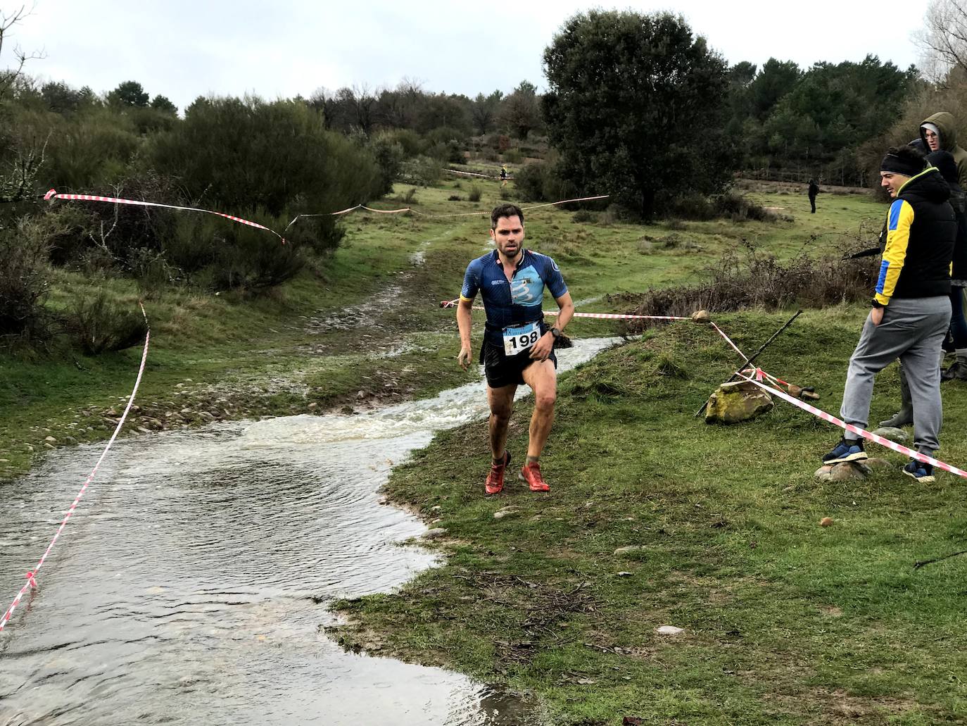 Fotos: Las mejores imágenes del Cross Navideño de Lorenzana