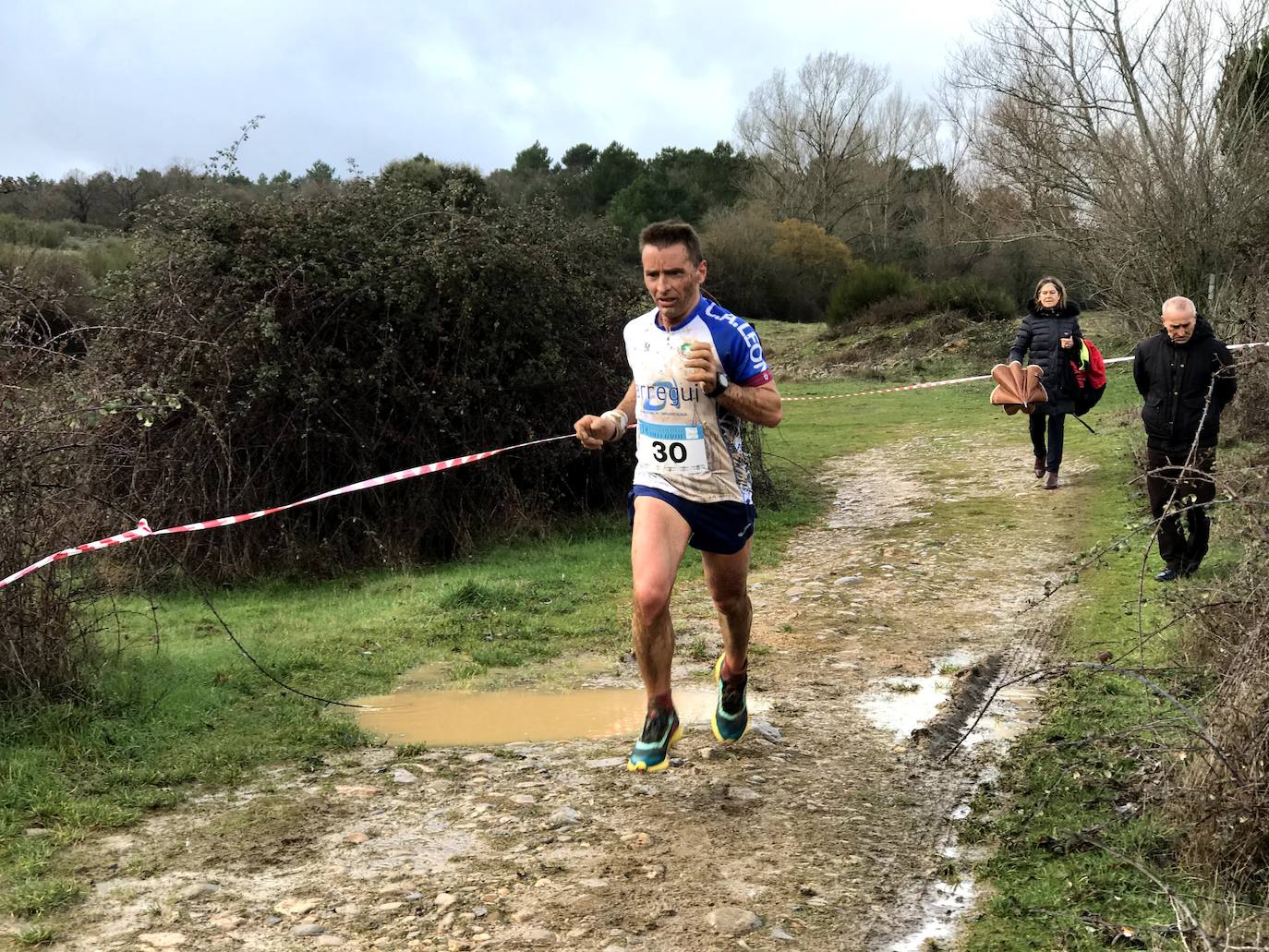 Fotos: Las mejores imágenes del Cross Navideño de Lorenzana