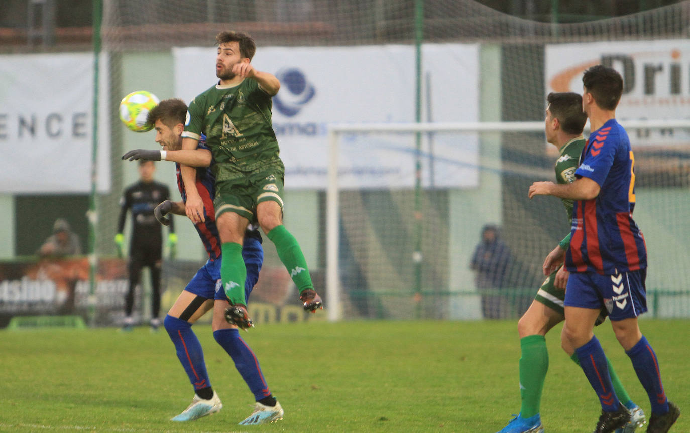 Fotos: Partido entre la Segoviana y el Astorga