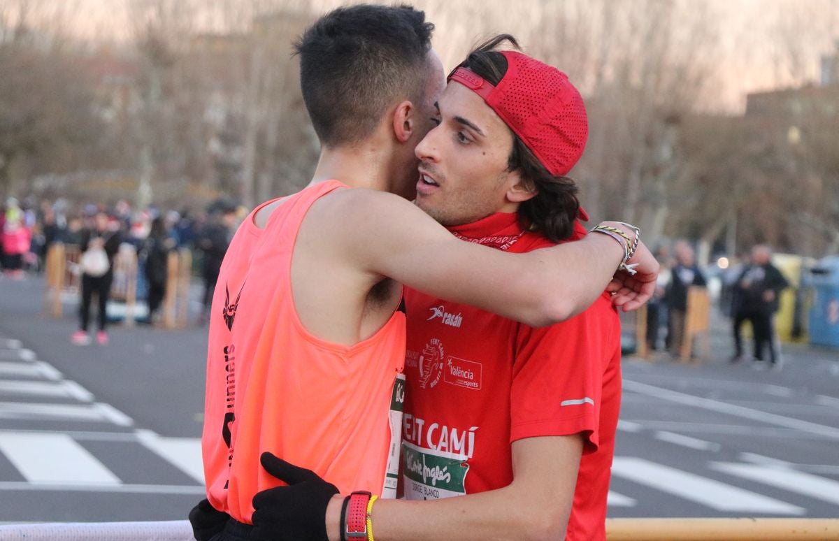 Jorge Blanco fue el vencedor de la San Silvestre de León 2019, seguido de Sergio Alegre y Álvaro Gutiérrez en un recorrido tradicional por la ciudad de 7 kilómetros que finalizó en el aparcamiento del Palacio de los Deportes.